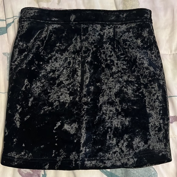 Velvet mini skirt - Picture 3 of 4